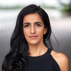 DR. AYESHA KHANNA